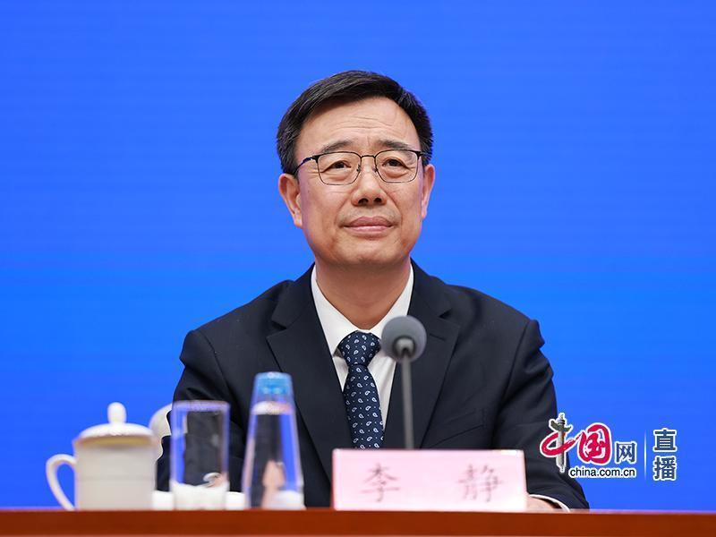 户外运动内, 三是夯实产, 这是适应体 户外运动内, 三是夯实产, 这是适应体