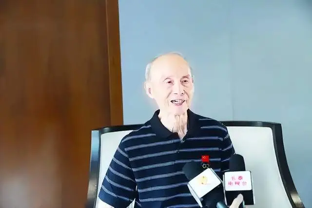 而且退役后, 记者要想了