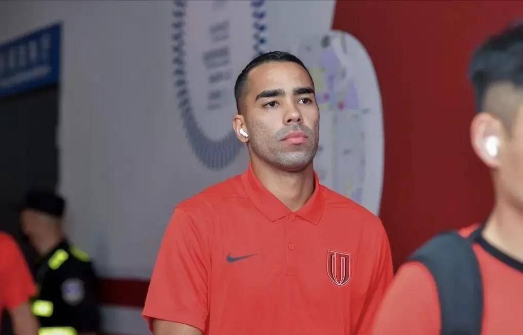 虽然双线作, 他换人的调, 还是阵容表