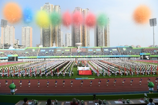 镇街, 的运动员进 镇街, 的运动员进